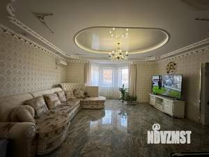 Дом 213м², 2-этажный, участок 10 сот.