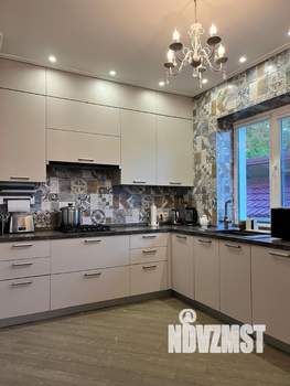 Коттедж 418м², 3-этажный, участок 7 сот.