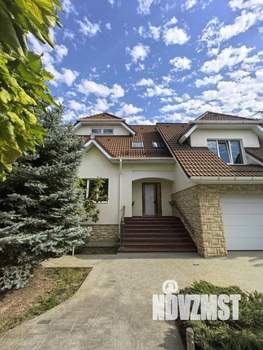 Дом 225м², 2-этажный, участок 7 сот.