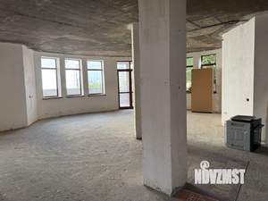 Дом 650м², 3-этажный, участок 6 сот.