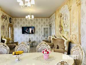 Дом 204м², 2-этажный, участок 6 сот.