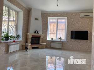 Дом 371м², 2-этажный, участок 10 сот.