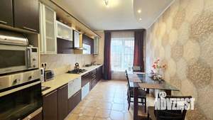 Таунхаус 480м², 2-этажный, участок 7 сот.