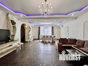 Дом 347м², 2-этажный, участок 4 сот.