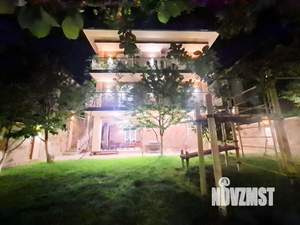 Дом 230м², 3-этажный, участок 5 сот.