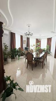 Дом 300м², 2-этажный, участок 8 сот.