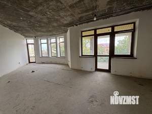 Дом 650м², 3-этажный, участок 6 сот.