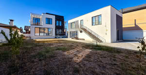 Дом 419м², 3-этажный, участок 8 сот.