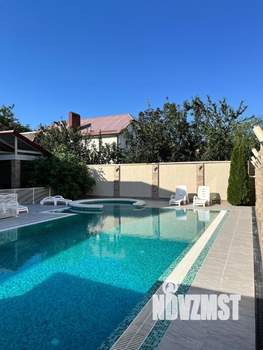 Коттедж 418м², 3-этажный, участок 7 сот.