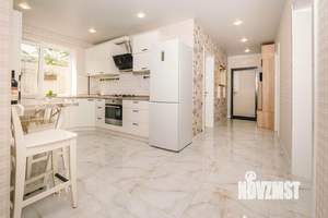 Дом 331м², 2-этажный, участок 3 сот.