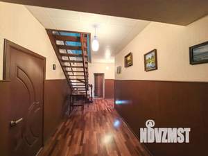 Дом 305м², 2-этажный, участок 10 сот.