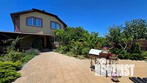 Дом 154м², 2-этажный, участок 4 сот.