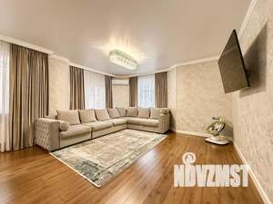 Дом 400м², 3-этажный, участок 6 сот.