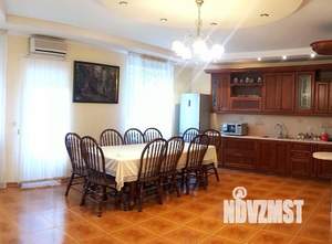 Дом 338м², 2-этажный, участок 6 сот.