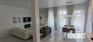 Дом 195м², 2-этажный, участок 6 сот.