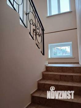 Дом 296м², 2-этажный, участок 7 сот.