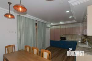 Дом 300м², 2-этажный, участок 5 сот.