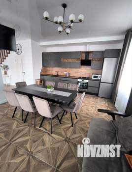 Таунхаус 190м&sup2;, 3-этажный, на длительный срок, 