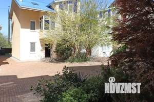 Дом 210м&sup2;, 3-этажный, посуточно, 