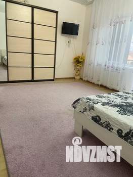 Дом 210м&sup2;, 2-этажный, посуточно, 