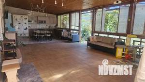 Дом 200м&sup2;, 2-этажный, посуточно, 