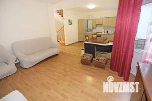 Дом 210м&sup2;, 3-этажный, посуточно, 