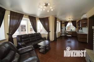 Дом 140м&sup2;, 2-этажный, посуточно, 