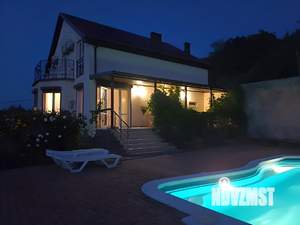 Дом 160м&sup2;, 2-этажный, посуточно, 