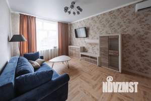 Дом 220м&sup2;, 2-этажный, посуточно, 