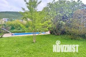 Дом 370м&sup2;, 2-этажный, посуточно, 