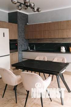 Дом 220м&sup2;, 2-этажный, посуточно, 