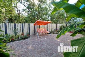 Дом 65м&sup2;, 2-этажный, посуточно, 