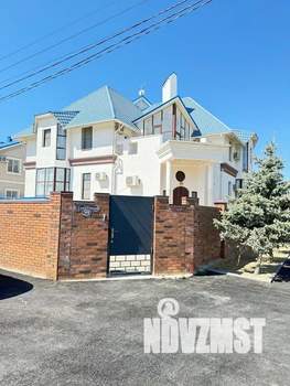 Дом 30м&sup2;, 3-этажный, посуточно, 