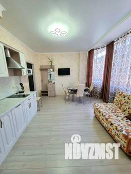 Дом 40м&sup2;, 3-этажный, посуточно, 