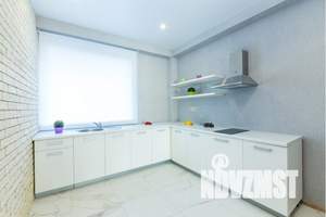 Дом 150м&sup2;, 2-этажный, посуточно, 