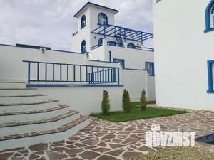 Дом 180м&sup2;, 3-этажный, посуточно, 