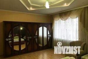 Дом 650м², 2-этажный, посуточно, 
