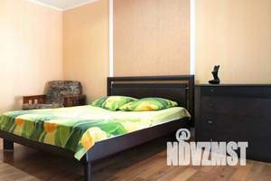 Дом 200м&sup2;, 2-этажный, посуточно, 