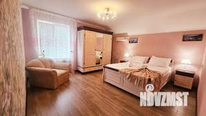 Дом 200м&sup2;, 2-этажный, посуточно, 