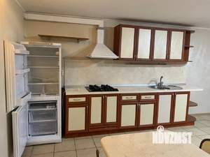 Дом 100м&sup2;, 2-этажный, на длительный срок, 