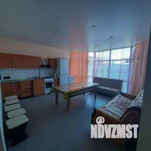 Дом 100м&sup2;, 2-этажный, посуточно, 