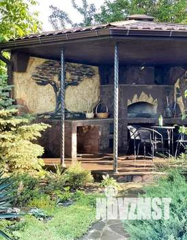 Дом 275м&sup2;, 3-этажный, посуточно, 