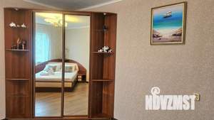 Дом 200м&sup2;, 2-этажный, посуточно, 