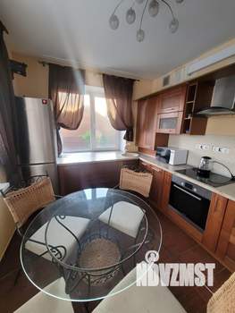 Дом 140м&sup2;, 2-этажный, посуточно, 