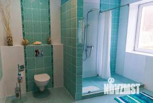 Дом 300м&sup2;, 3-этажный, посуточно, 