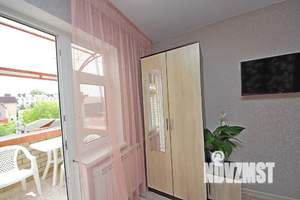 Дом 70м&sup2;, 3-этажный, посуточно, 