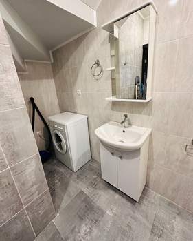 Дом 80м&sup2;, 2-этажный, на длительный срок, 