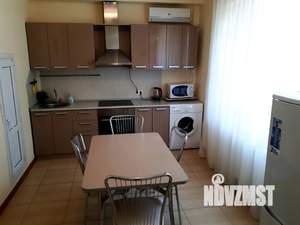 Дом 93м&sup2;, 2-этажный, посуточно, 