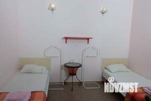 Дом 600м&sup2;, 3-этажный, на длительный срок, 