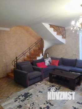 Дом 250м&sup2;, 3-этажный, посуточно, 